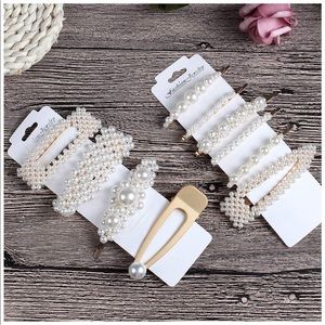 Pearl hair clips (10)